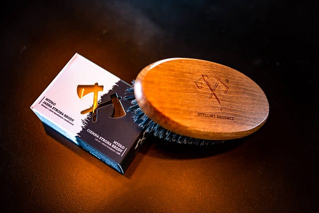 Stylowy Brodacz Jasna i Ciemna Strona Brody – recenzja mydeł