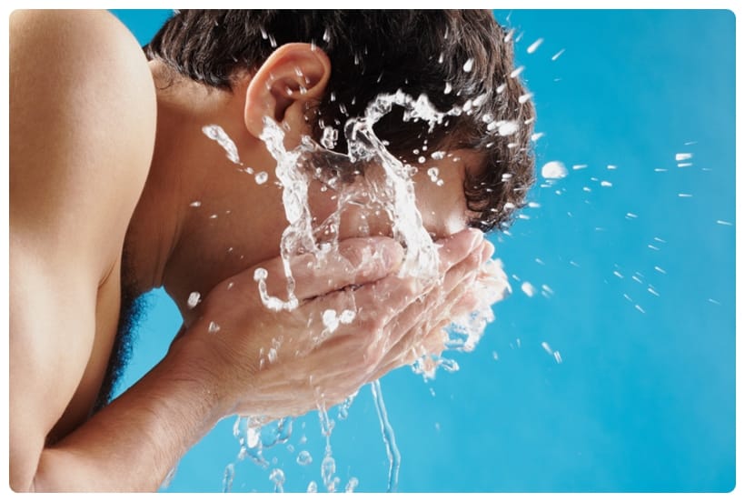 1364868968washing-face2